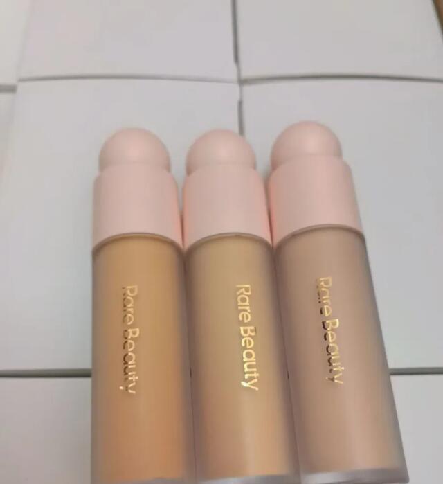 4 Colors Rare Beauty Face Foundation 28ml Liquid Touch Weightless Foundations Concealer Natural Moisturzing Face Makeup 250w 140C 180w 340C Makeup cos