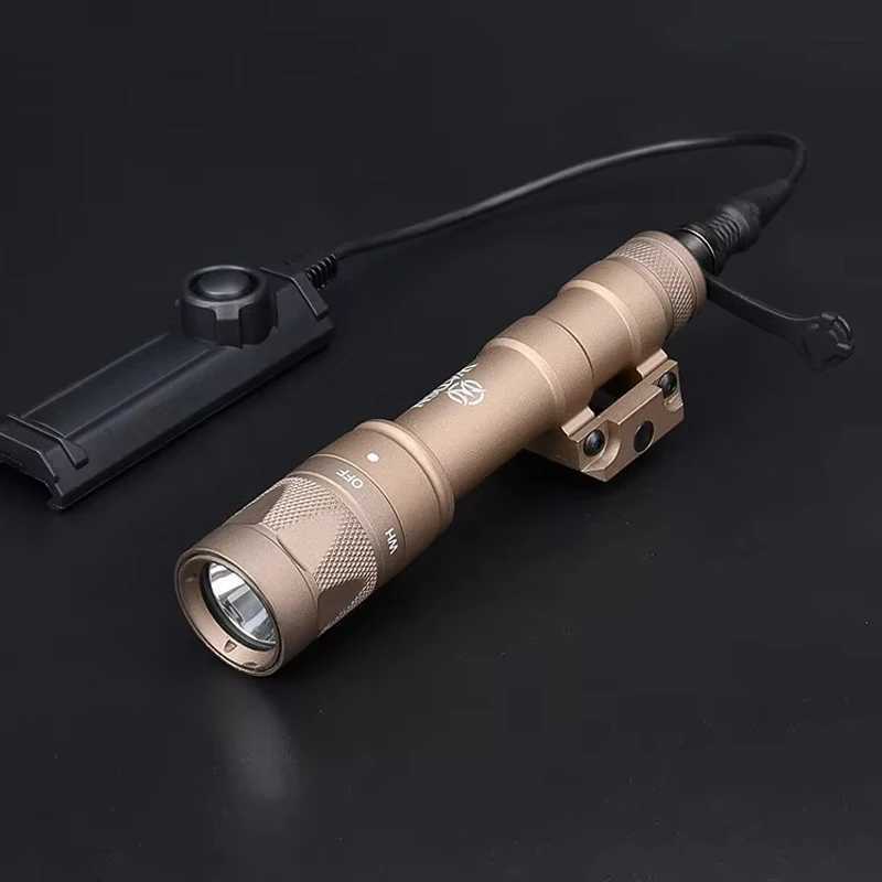 Tactical Powerful M600W M600 Flashlight Airsoft Scout Rifle Gun Hunting LED Strobe Airsoft Light Fits 20mm Picatinny RailXJ250728