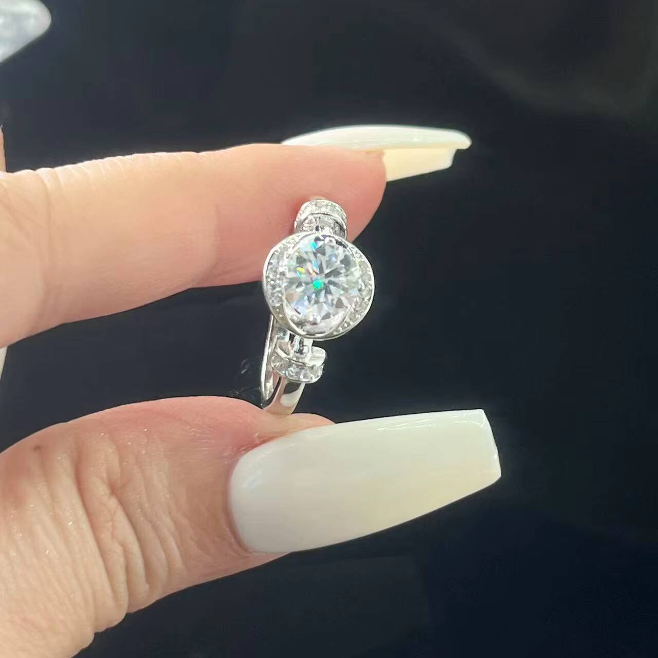 Fashion Jewelry S925 Sterling Silver Brilliant Cut vvs 1Ct Moissanite Diamond Smart Rings for Women Wedding with Gra Certificate