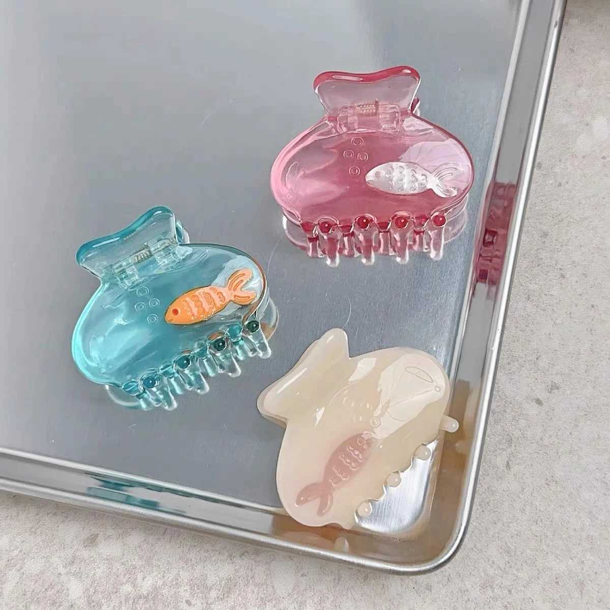 Funny Cute Fish Acetate Hair Claw Clip Small Size Transparent Color Animal Geometric Hair Clips Half Hair Women Hair Accessories Z250729