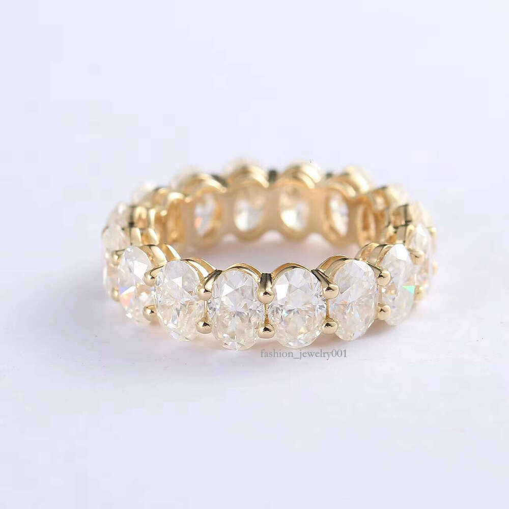 Luxurious Full Silicon Stone Diamond Ring with Band