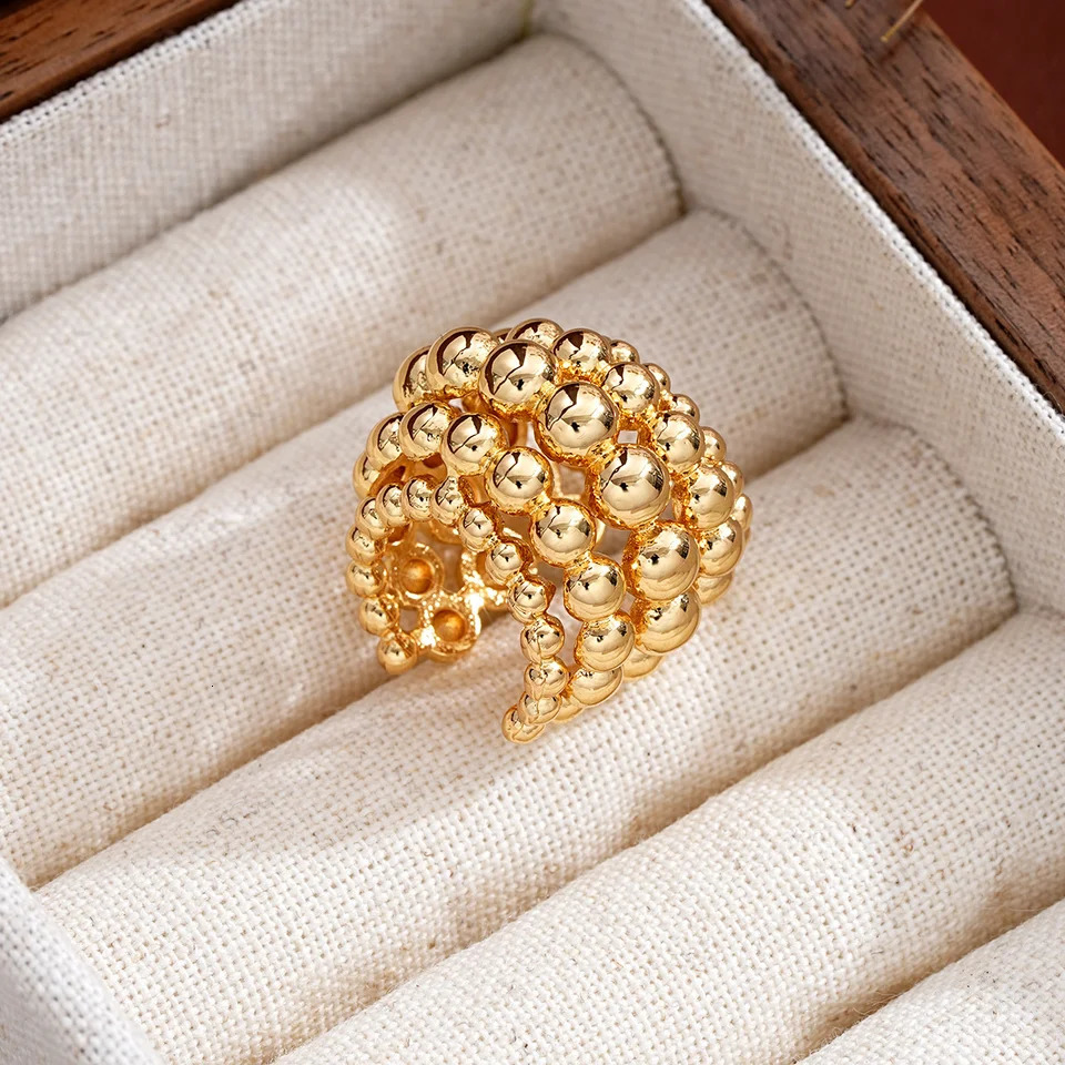 Exaggerated Wide ClipOn Earrings Set For Women Simple Gold Color Copper Metal Earring Daily Wear Vacation Jewelry Gift 250715