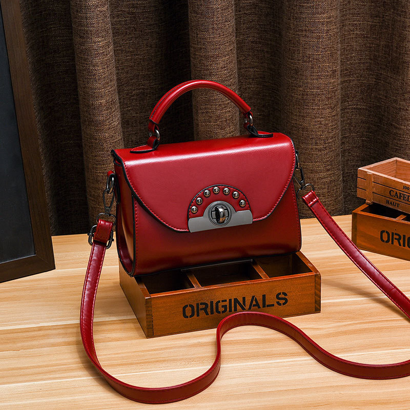 Designer's Luxurious And Fashionable Small Square Bag, Trendy And Fashionable Crossbody Bag, Women's Bag, Popular Shoulder Bag, Casual Saddl