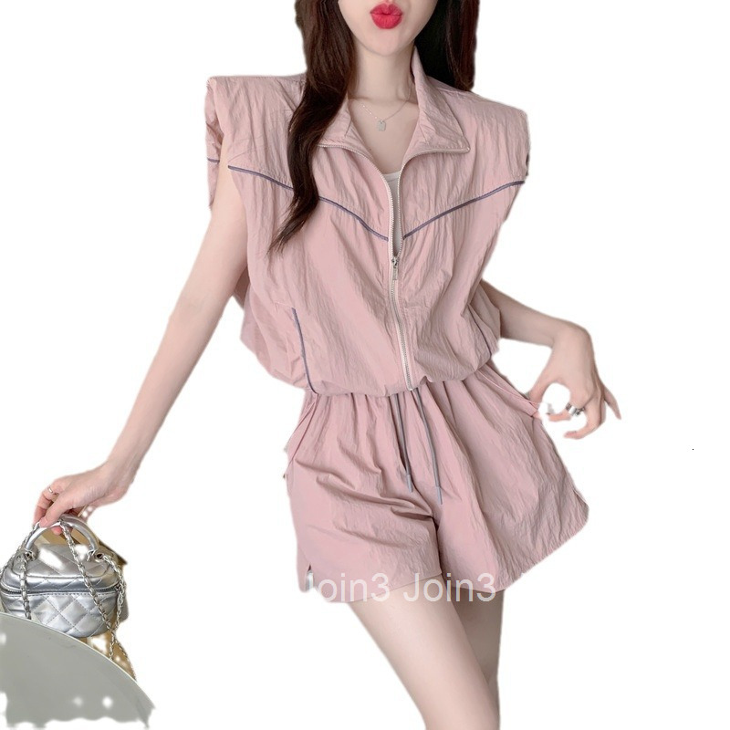 New Summer Shorts Two-Piece Sports Stand Collar Zipper Sleeveless Top Elastic Waist Shorts Set for Women Casual