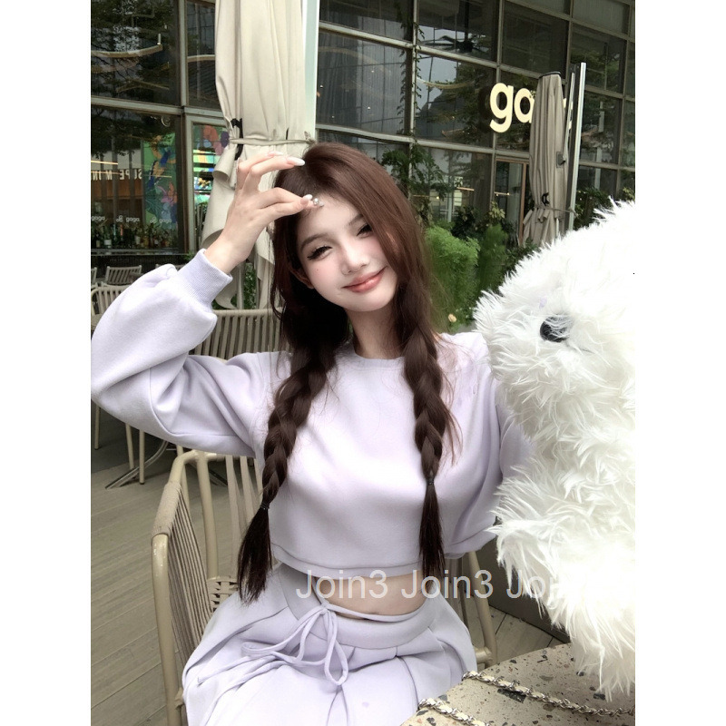 Autumn Winter New Slim Fit Sweet and Spicy Short Round Neck Long Sleeve Pullover Sweatshirt Top + High Waist Pleated Skirt Set