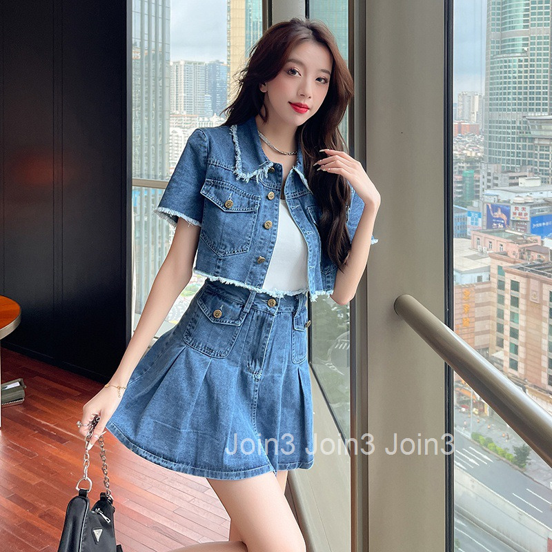 Summer New Womens Internet Celebrity Turn-Down Collar Single-Breasted Short Sleeve Top Waist-Cinching Pleated Denim Short Skirt Set
