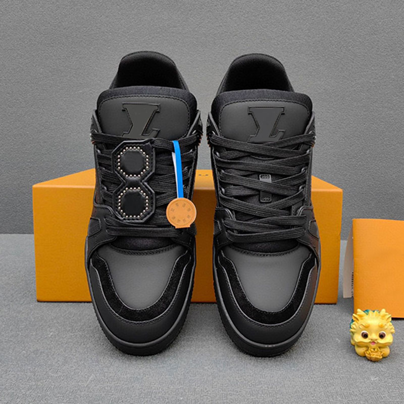 Italian designer mens sports shoes womens flat shoes classic black and white series commuting calf leather material rubber soft sole couples casual shoes