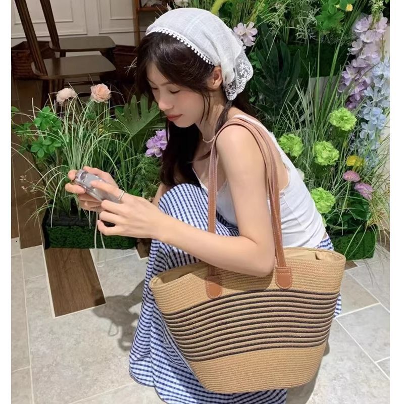 New high-capacity shoulder bag, cotton woven bag, new hollow mesh handbag, designer bag, beach vacation crossbody bag