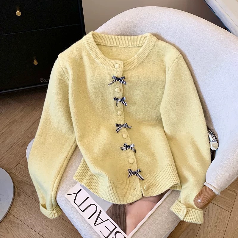 Korean-style soft knit sweater for women new autumn and winter bow button design age-reducing knit coat for women free shipping