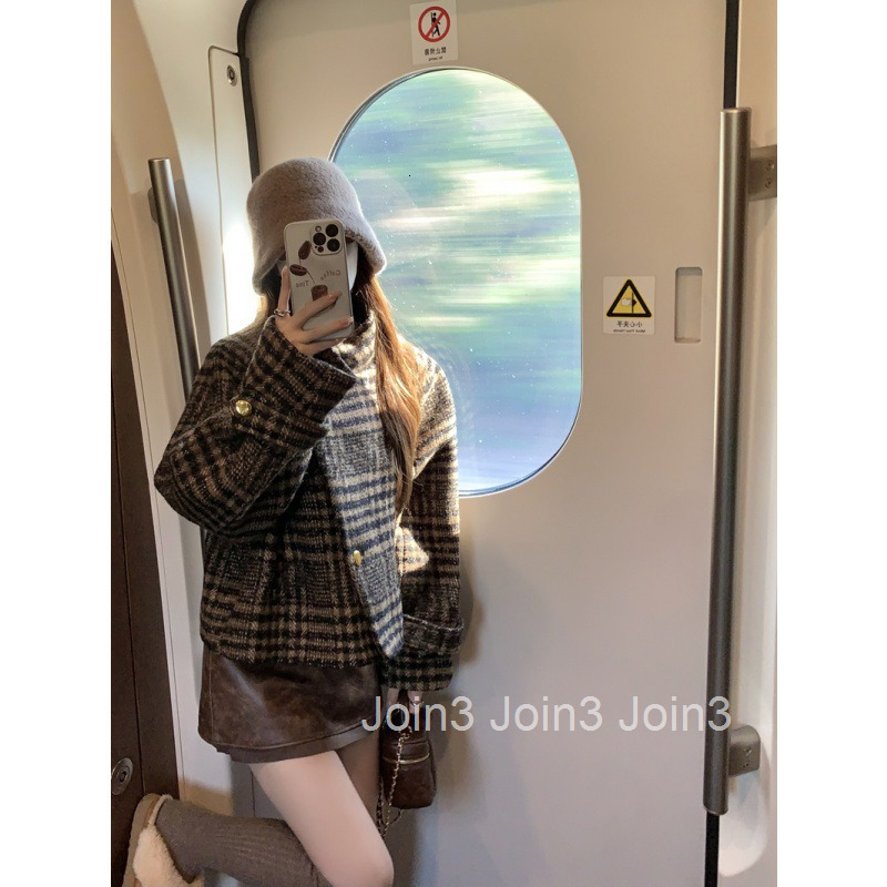 Winter New Fashionable Socialite Age-Reducing Lapel Cardigan Long Sleeve Quilted Short Coat Womens Top