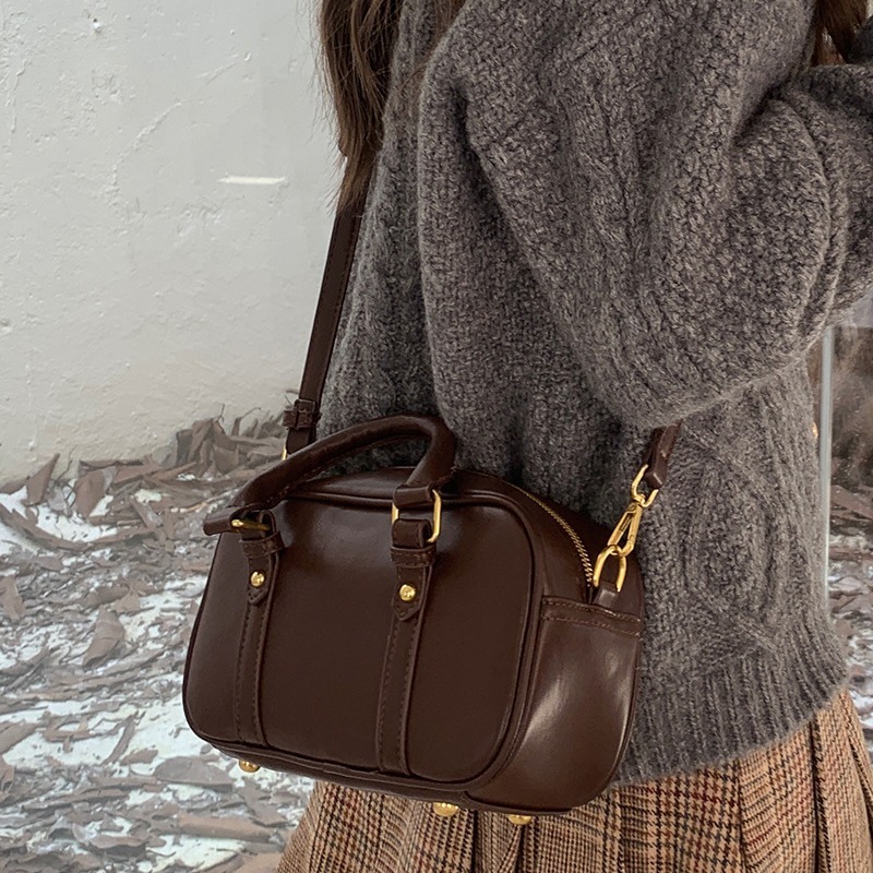 Designer Bag Milad Retro Commuter Bag Korean Version Messenger Bowling Bag For Luxury Bag Women 2025 New Handbag Single Shoulder Crossbody Bag tote ba