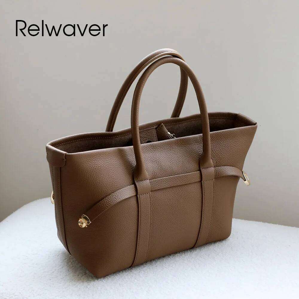 Designer's Luxury Niche Ladies Shoulder Strap Crossbody Wallet Made of Premium Materials