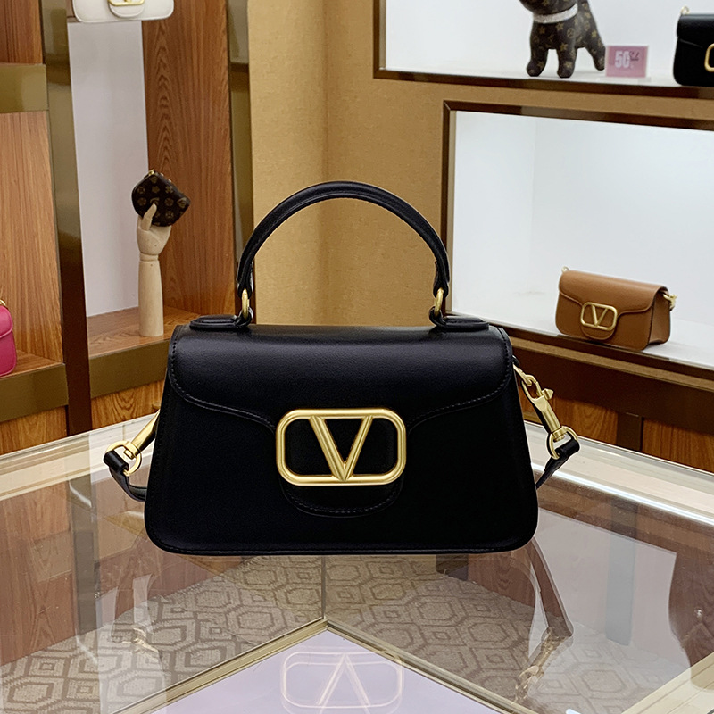 Designer bag free shipping Leather light luxury handbag chain new fashionable and versatile classic armpit bag for women white brown