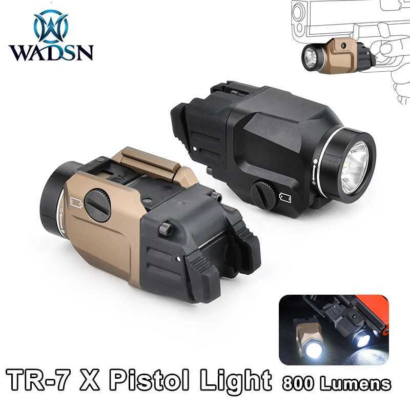 WADSN TR-7 X Mounted Light 800 Lumens Hunting Weapon Airsoft Flashlight Includes High Low Paddle Switches Fits 20mm Rail Lantern R250728
