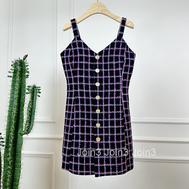 Little Fragrant Style New Checkered Single breasted Dress with Elegant Style Fashionable and Age reducing Casual Versatile Strap Skirt