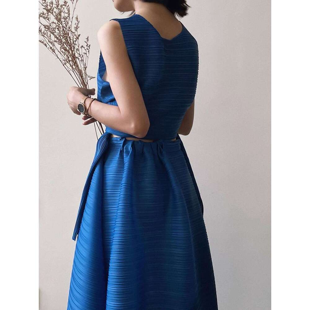 Miyake Pleats Summer Sleeveless Waistless Sexy Elegant Korean Designer Fashion Wearing Blue Two Pieces Dress Sets