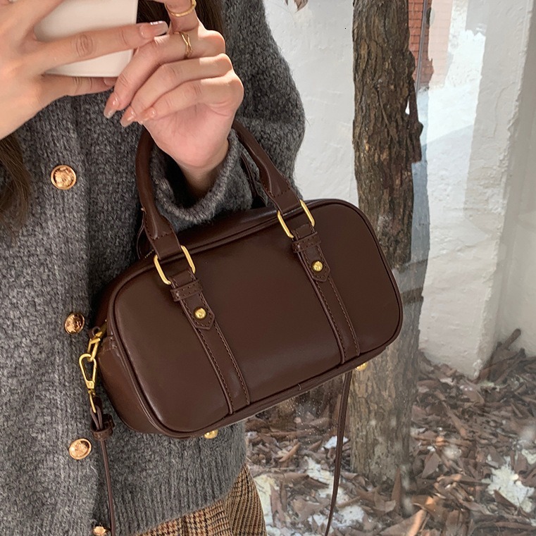 Designer Bag Milad Retro Commuter Bag Korean Version Messenger Bowling Bag For Luxury Bag Women 2025 New Handbag Single Shoulder Crossbody Bag tote ba