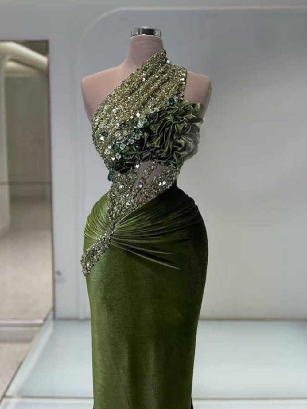 Sparkly Sequins Mermaid Evening Dress One Shoulder Sleeveless Beaded Prom Gowns Green Floor Length Party Dresses Customized