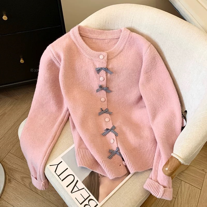 Korean-style soft knit sweater for women new autumn and winter bow button design age-reducing knit coat for women free shipping