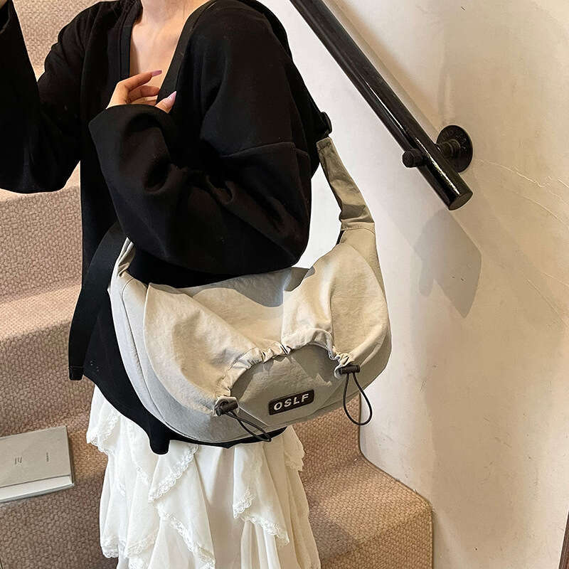 Niche Designer Crossbody for Women 2025 New Large Capacity Casual Sports Dumpling Bag Lightweight Single Shoulder