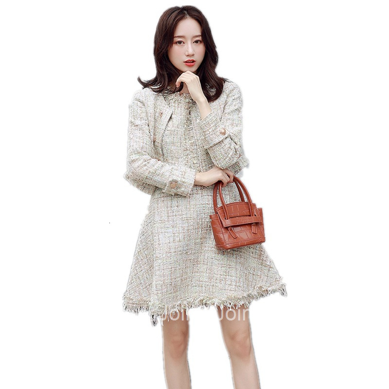 Autumn and winter celebrities fashion temperament fried street small fragrant milk suit womens Woolen short coat vest dress two dates