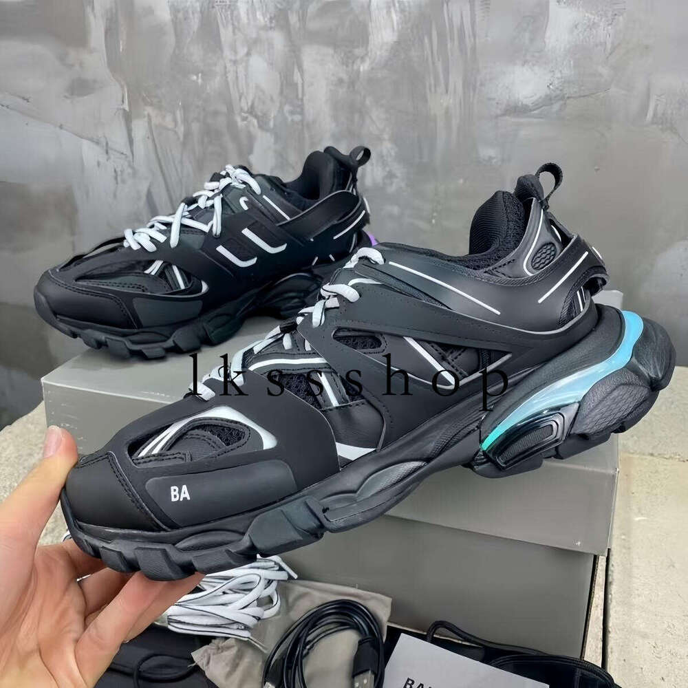 Track LED Casual Light 3 3.0 Triple Sneakers 7.5 7.0 Runner Men Women Grey Blue Gomma Leather Beige Black Pink Trainer Nylon Printed Platform for Trainers Shoe