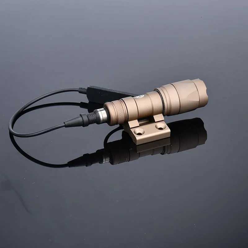 Wadsn M600C Scout Light Offset Mount M300A Tactical Flashlight Airsoft Hunting Weapon Light fits Mlok Keymod BaseXJ250728
