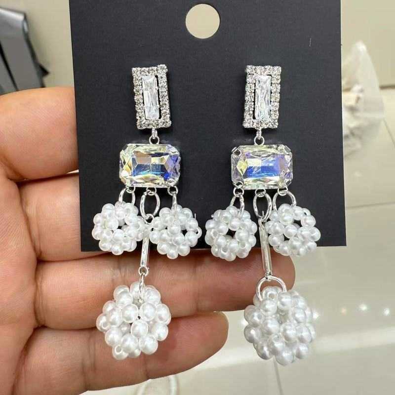 Luxury Designer Asymmetrical Pearl Crystal Drop Earrings Sparkly Zircon Silver Plated Bridal Party Statement Earrings - view 4
