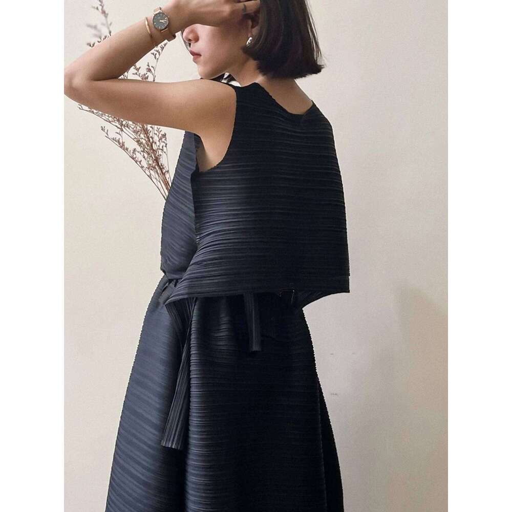 Miyake Pleats Summer Sleeveless Waistless Sexy Elegant Korean Designer Fashion Wearing Blue Two Pieces Dress Sets
