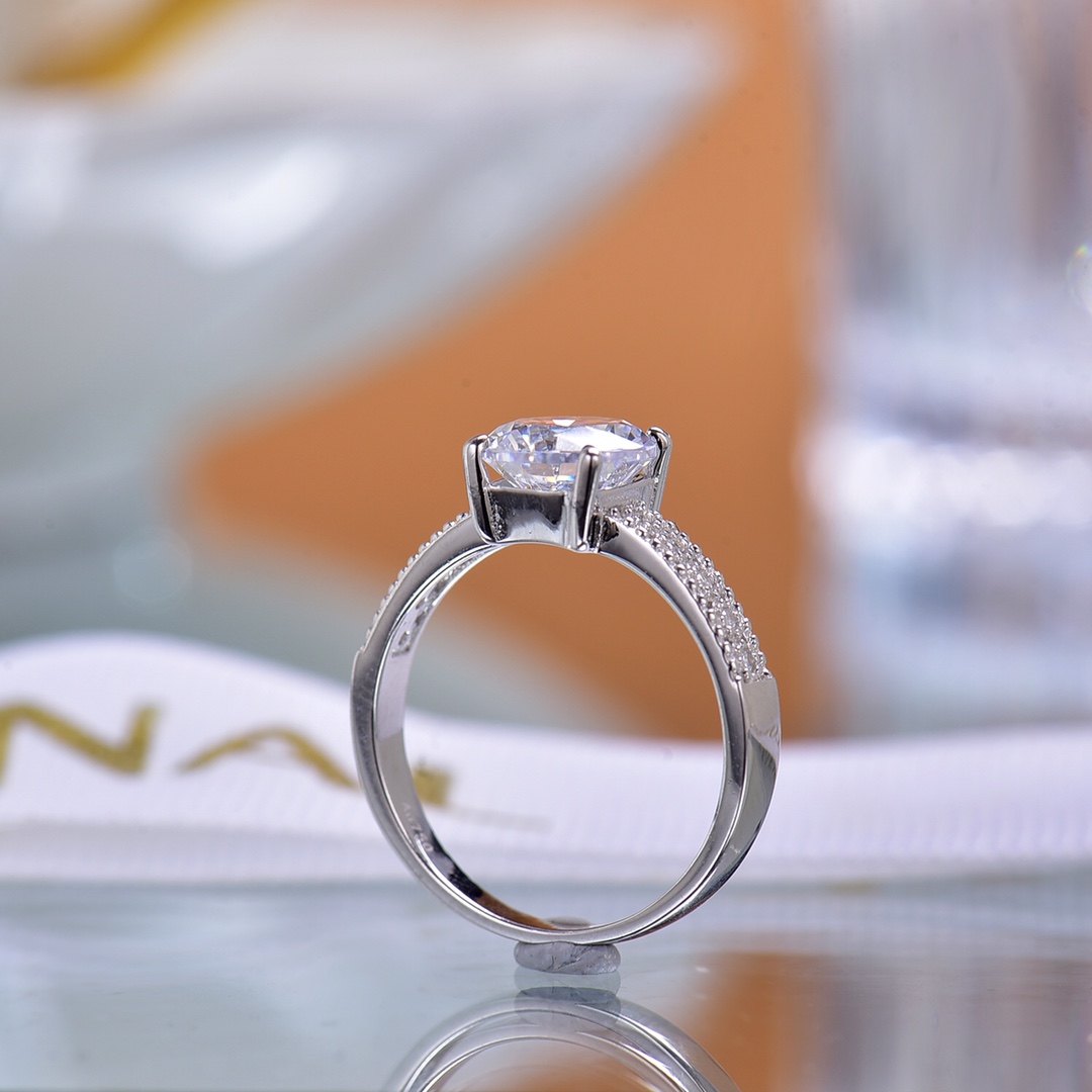 Starry Sky - Style Moissanite Ring - 2ct Center Stone, 925 Sterling Silver, Exquisitely Sparkling, Ideal for Proposals and Anniversaries
