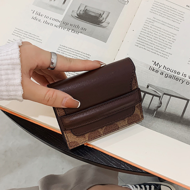 Designer Bag wallet Vintage Card Holder For Women 2025 New Small And Exquisite Coin Purse Multi-card Slot Short Foldable ID Holder Luxury Bag Free Shi