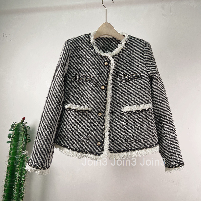 Autumn/Winter New Celebrity French Tweed Tassel Single breasted Small Fragrant Long Sleeve Coat Short Women
