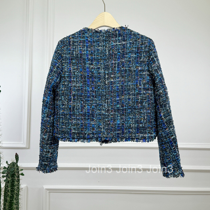 Winter New Style Little Fragrance Demon Blue High-Quality Elegant High-End Tweed Round Neck Knitted Long Sleeve Short Coat for Women
