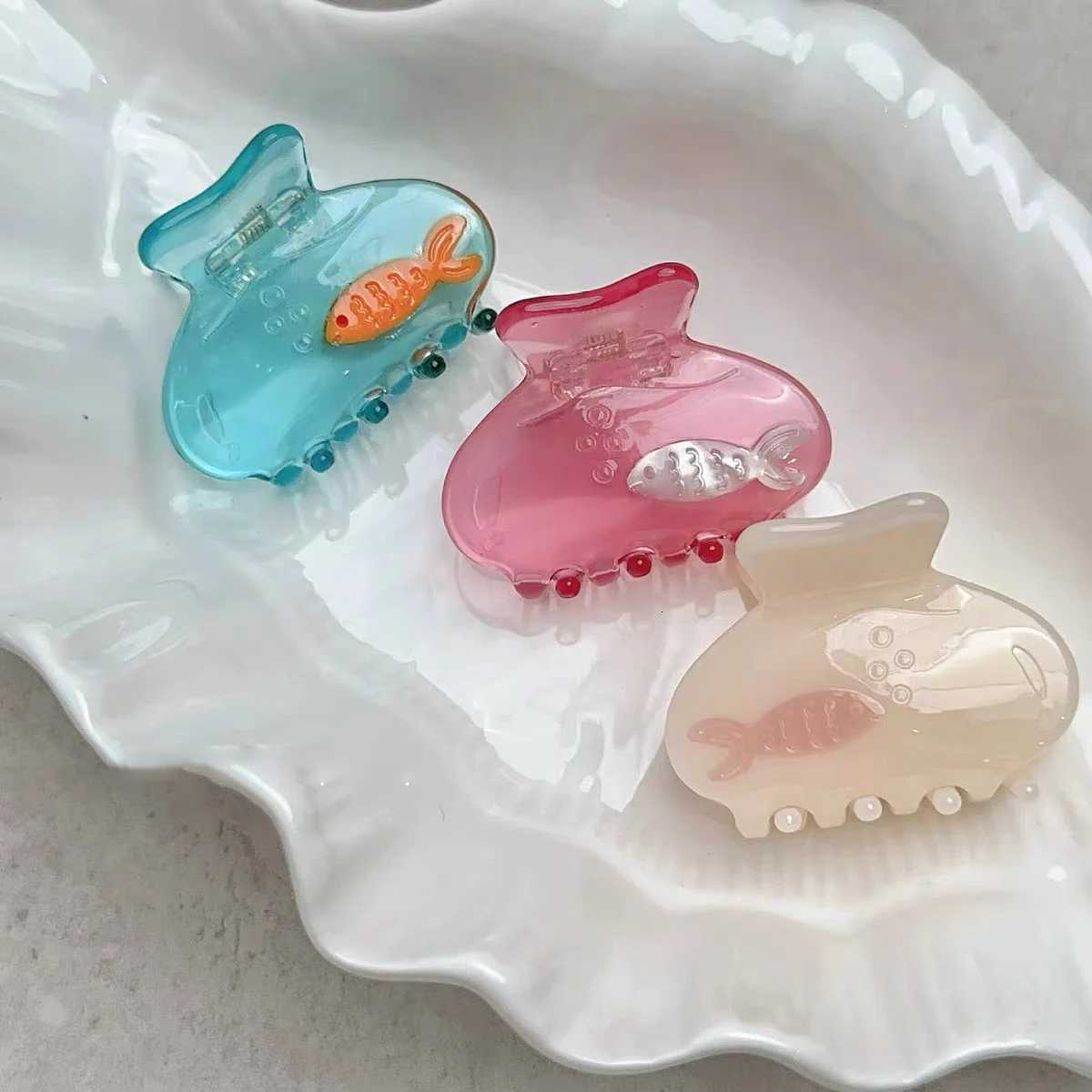 Funny Cute Fish Acetate Hair Claw Clip Small Size Transparent Color Animal Geometric Hair Clips Half Hair Women Hair Accessories Z250729
