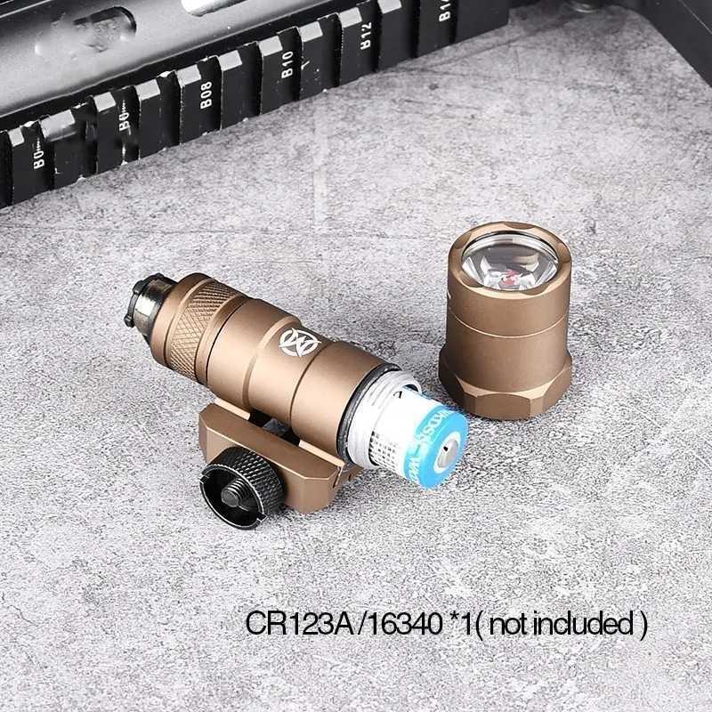 300M300B Metal Flashlight Hunting Airsoft Weapon LED Scout Light Accessory With Pressure Switch Fit 20mm Picatinny Rail XJ250728