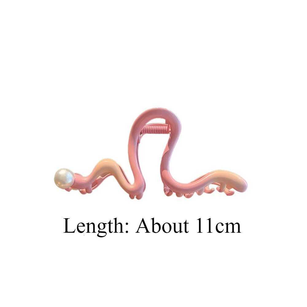 Women Rainbow Love Large Hair Claws Elegant Pink Ponytail Hair Crab Colorful Shark Clip for Girls Hairpin Hair Accessories Gifts Z250729