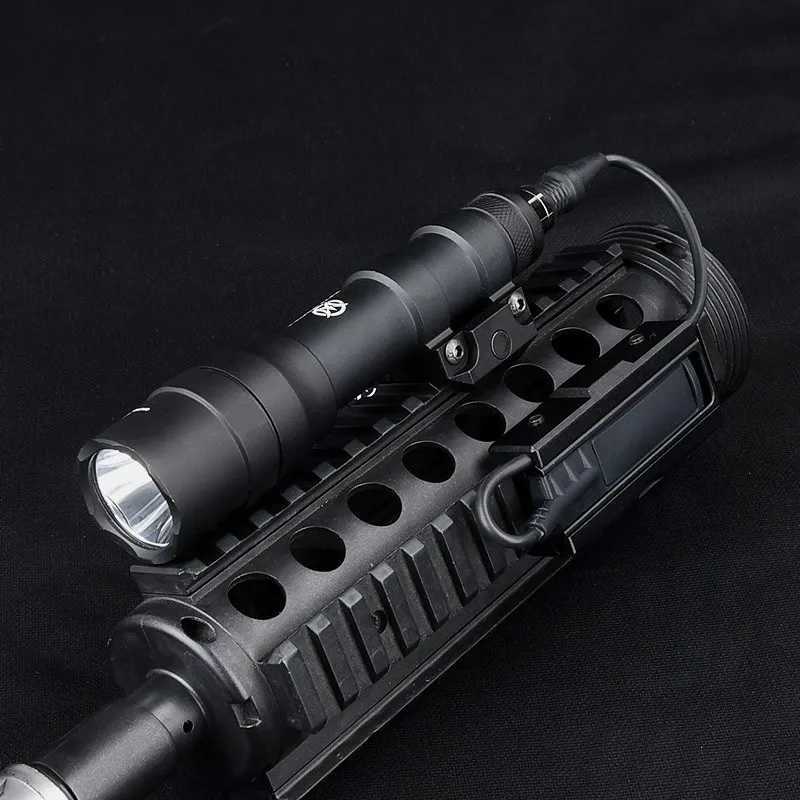 WADSN M600DF Tactical Flashlight M300A White LED Scout Light Pressure Switch Mount Slot Fits 20mm Picatinny Rail Airsoft HuntingXJ250728