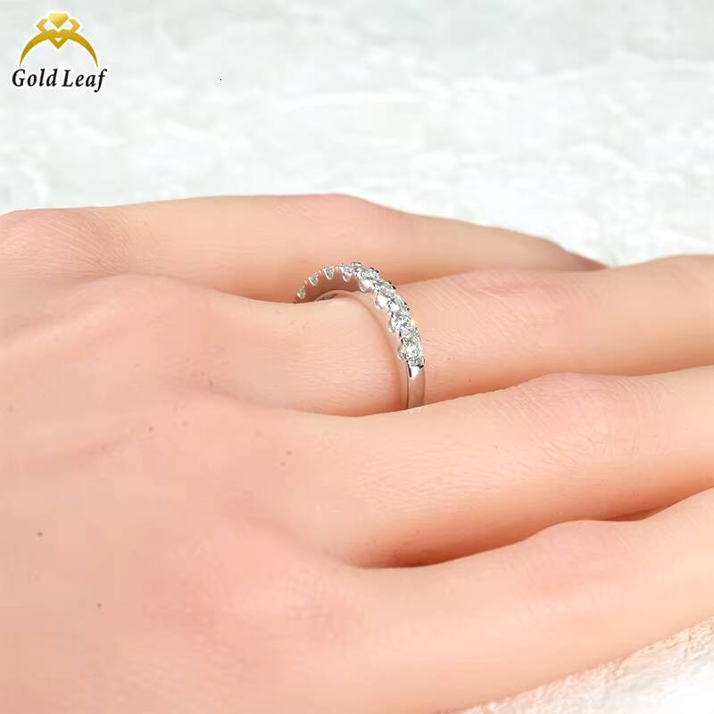 Goldleaf Custom Jewelry IGI Certificate 925 Sliver 1CT 2CT D VVS Round Diamond of Fine Moissanite Ring