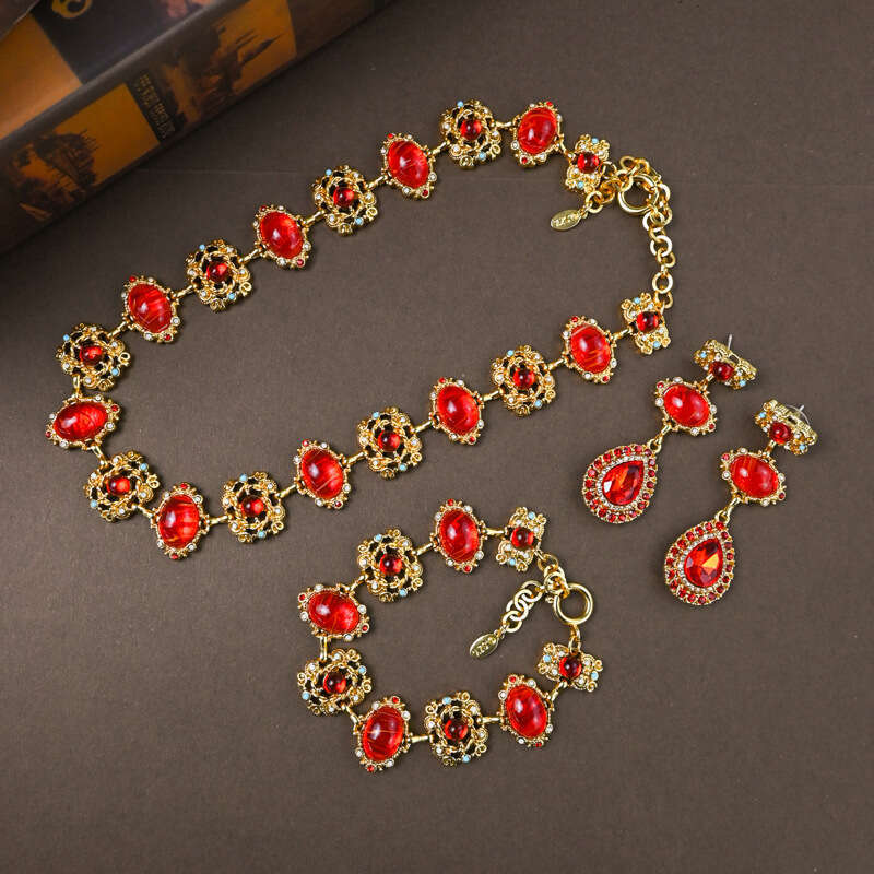 Vintage Copper Gold-Plated Green Glass Hollow Inlaid Dia Necklace Bracelet Earrings Set