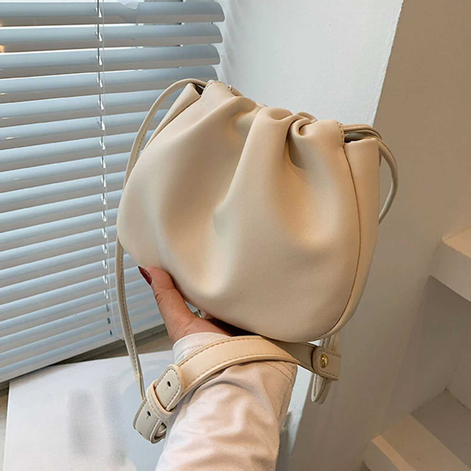 Soft PU Leather Shoulder Bags Solid Color Crossbody Bags with Magnetic Closure for Casual and Work Use Y250729