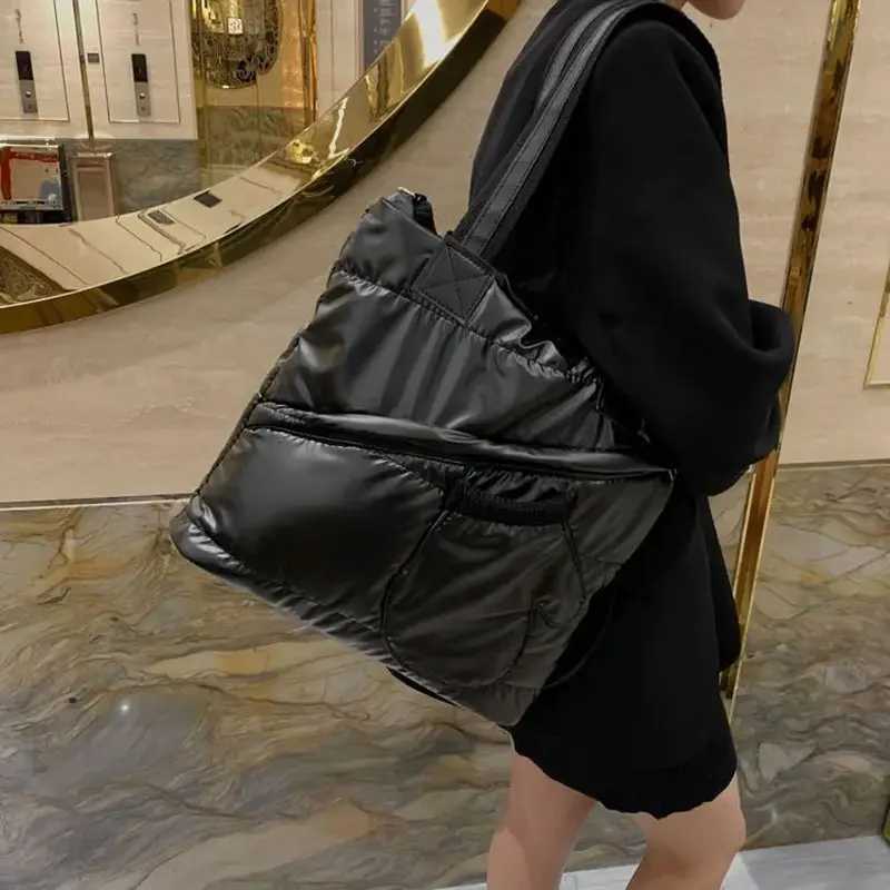 Fem Down Bags Hot S Wen Winter Mobile Space Glove Bag Cott-padded Jacket Shoulder Handbag Christmas Gift 2025 Dropship Y250730
