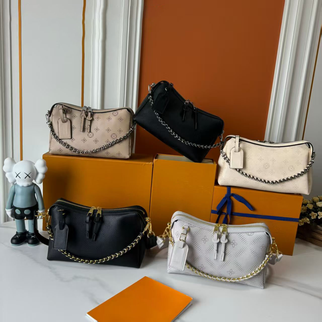 Designer Bag Shoulder Bag Crossbody Bag Luxury Bag Purse Designer 2025 Tote bag fashion atmosphere women's bag large capacity all-in-one commuter shoulder bag 2025