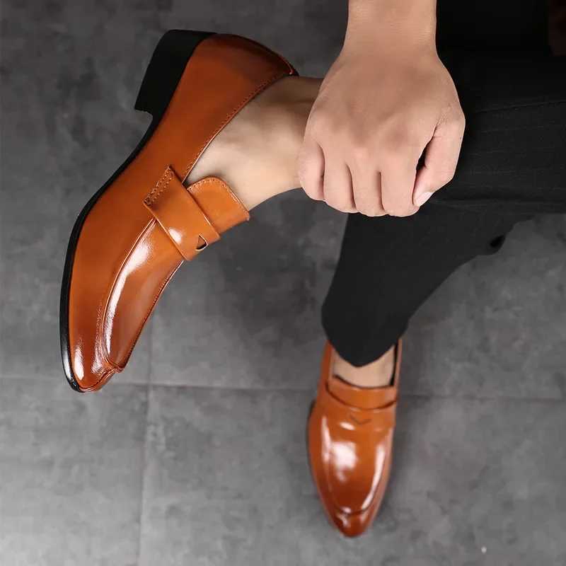 Men Leather Shoes New British Business Dress Shoes Fion Pointed Social Shoes Casual Shoes Mens Shoes Y250731