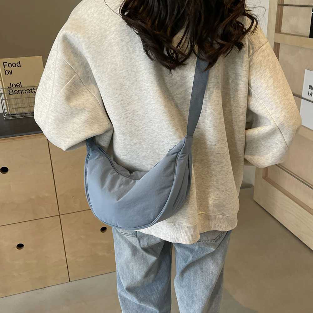 Women Fashion Cloud Shoulder Bag Solid Color Crossbody Crescent Bag Stylish Crossbody Bag Adjustable Strap for Vacation Party Y250729