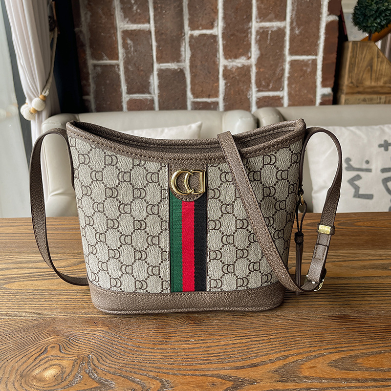 Hot Sale 2025 Monogram Bucket Bag Niche Luxury Shoulder/Tote Purse Reversible Strap Casual Designer Hobo Free Shipping