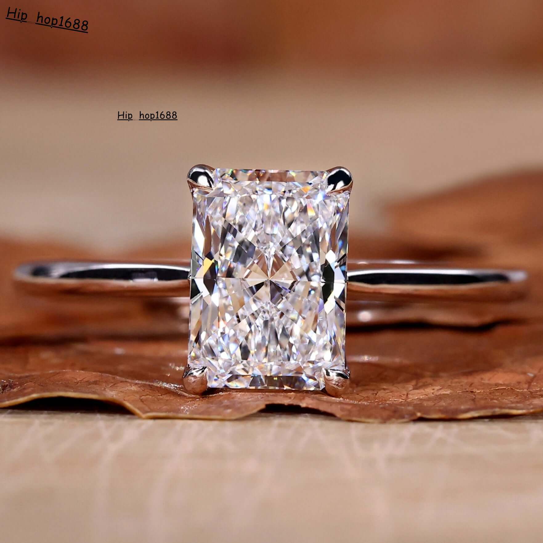 Wholesale Solid Gold Engagement Rings VVS Moissanite for Women 10K 14K 18K Stylish Oval Cut Diamond Detail