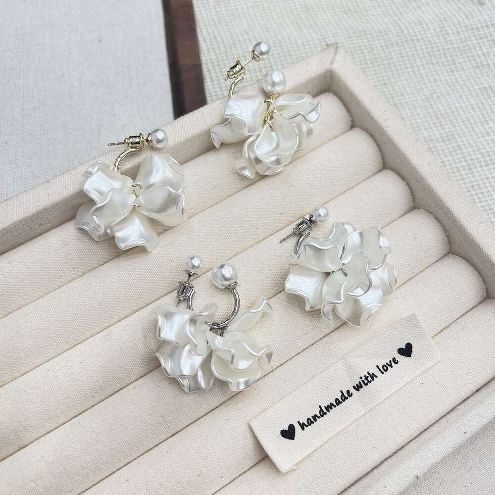 High-end French Elegant Pearl Flower Two-Way Wear Petal Gold Sier Forest Style Fairy Temperament Earrings 483