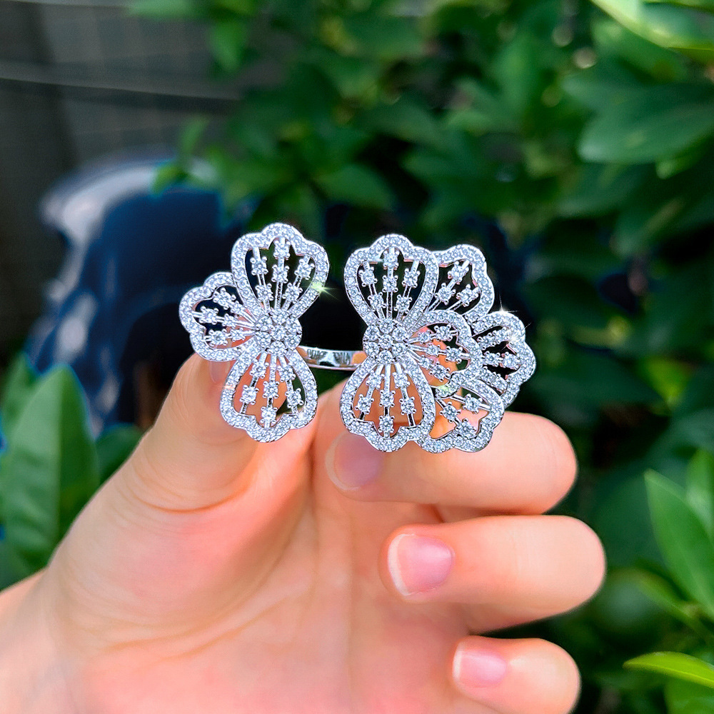 Choucong Ins Top Sell Wedding Rings Luxury Jewerly 18K White Gold Fill Pave 5A Cubic Zircon CZ Diamond Gemstones Party Women Big Flower Open Ring Adju