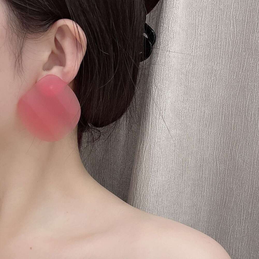 Celebrity Festival Same Style Big Shrimp Slice Irregular Pink Fish Scale 2025 Spring New Earrings 879