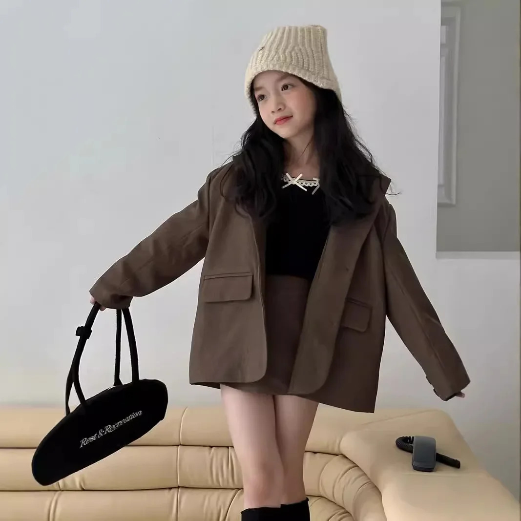 Suit skirt set for autumn loose suit jacket and skirt shorts for children and girls fashionable suit trendy kids clothes 250729